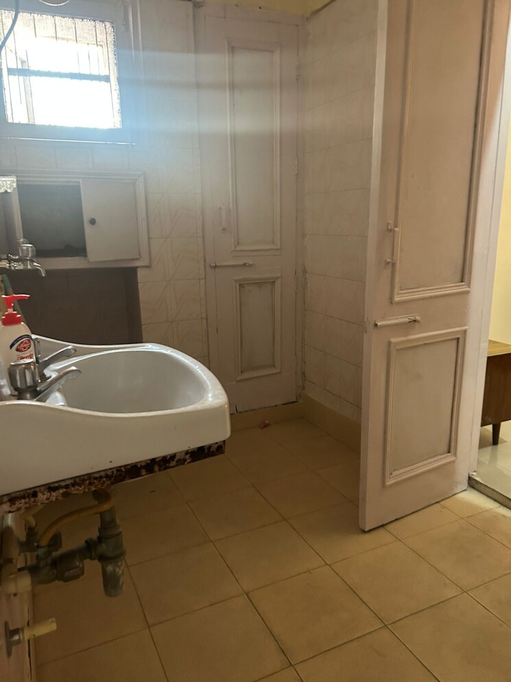 Bathroom, sector 22 2 Bedroom 800 Sq.Ft. Builder Floor In Sector 22 Chandigarh 9300861