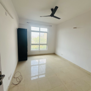 Room in 3 BHK Apartment at Tulip White, Sector 69 – for Rent