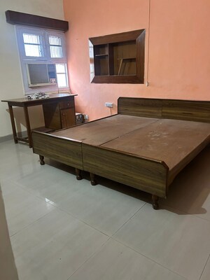 Bedroom in 2 BHK Builder Floor at Sector 22 – for Rent