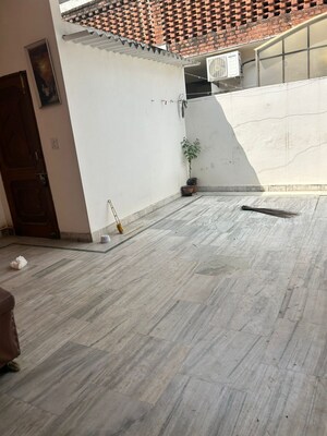 Room in 2 BHK Builder Floor at Sector 22 – for Rent