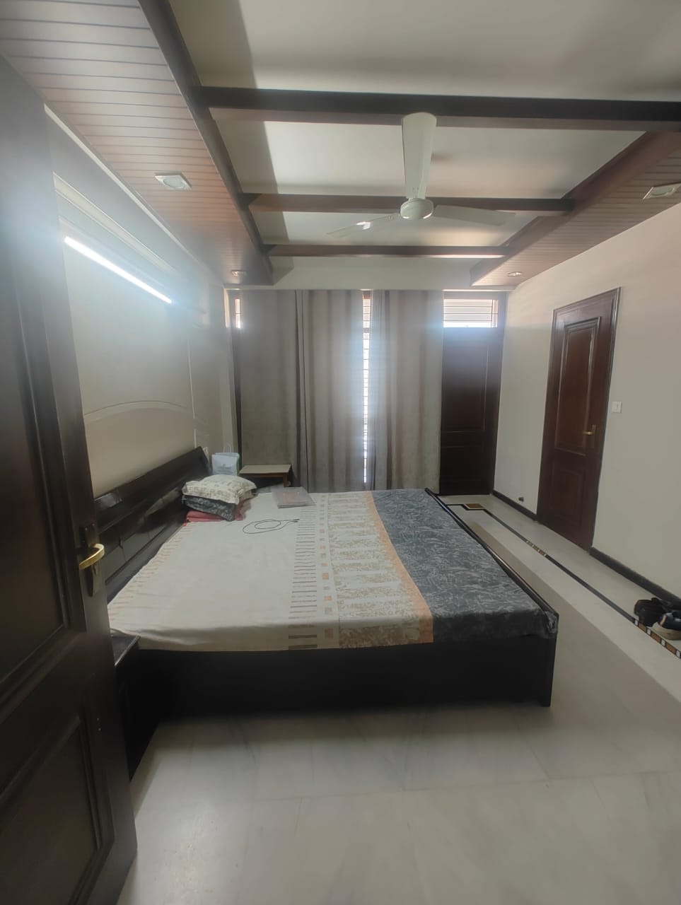 3 BHK + Pooja Room Builder Floor For Rent in Sector 33