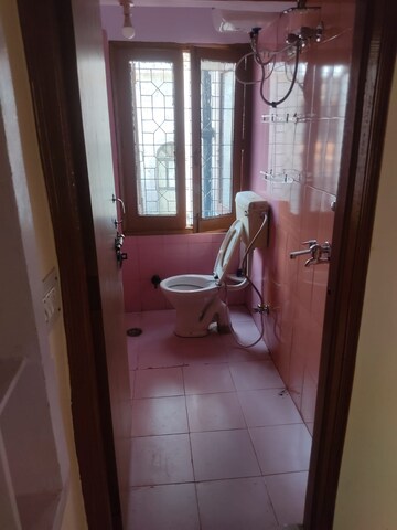 Bathroom in 1 RK Independent House at Arun Vihar Sector 37, Sector 37 – for Rent