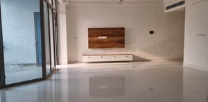 Furnished Amenities in 4 BHK Apartment at Mantri Pinnacle, Hulimavu – for Rent