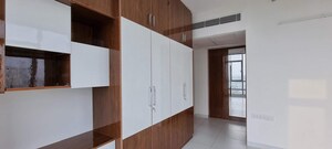 Room in 4 BHK Apartment at Mantri Pinnacle, Hulimavu – for Rent