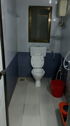 Master Bedroom in 2 BHK Apartment at Gurukripa Co Op Hsg Soc, Nehru Nagar – for Rent