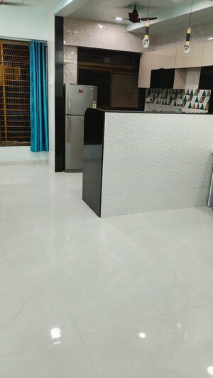 Room in 2 BHK Apartment at Gurukripa Co Op Hsg Soc, Nehru Nagar – for Rent