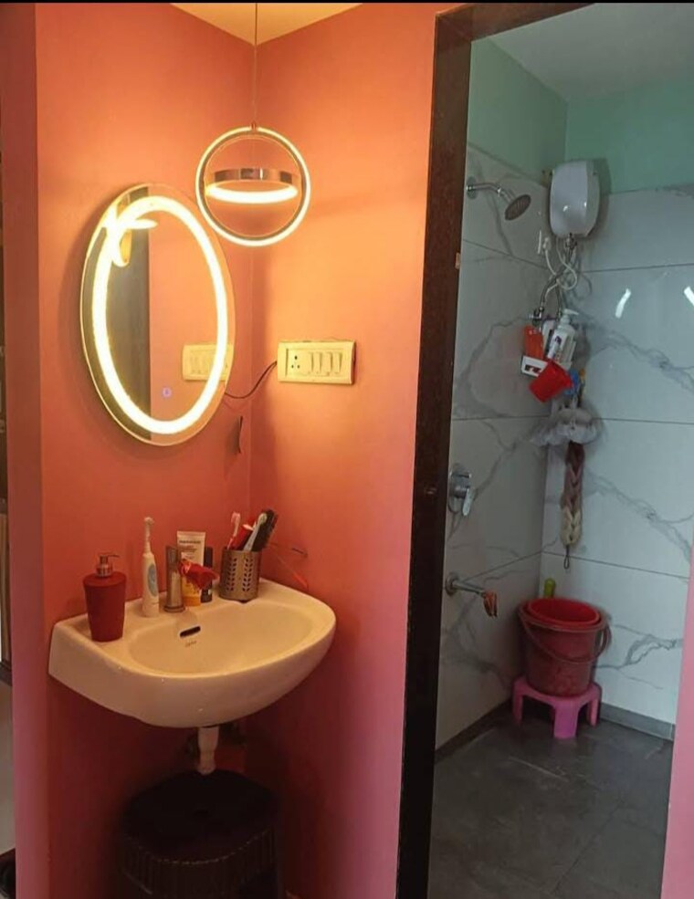 Bathroom, gayatri-chs-bhayander 1 Bedroom 500 Sq.Ft. Apartment In Bhayandar East Thane 9300927