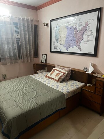 Bedroom in 2 BHK Apartment at Chanchal Kalyan Complex, Yari Road – for Rent