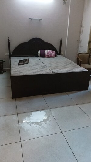 3 BHK Apartment For Rent in Motia Royal Citi Apartments, Nagla Road