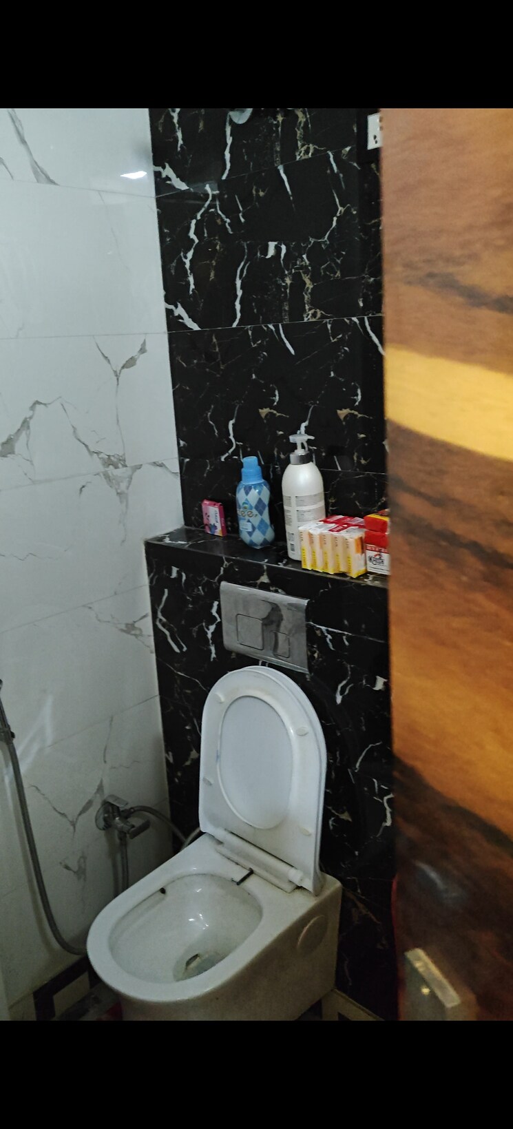  Parking, dwarka mor 3 Bedroom 980 Sq.Ft. Builder Floor In Dwarka Mor Delhi 9300940