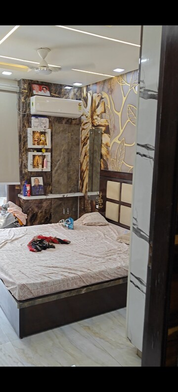 Bedroom in 3 BHK Builder Floor at Dwarka Mor – for Rent