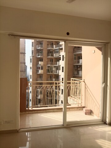 Room in 3 BHK Apartment at Mahagun Mywoods, Sector 16c Greater Noida – for Rent