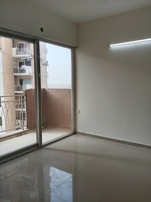Room in 3 BHK Apartment at Mahagun Mywoods, Sector 16c Greater Noida – for Rent