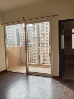 Room in 3 BHK Apartment at Mahagun Mywoods, Sector 16c Greater Noida – for Rent