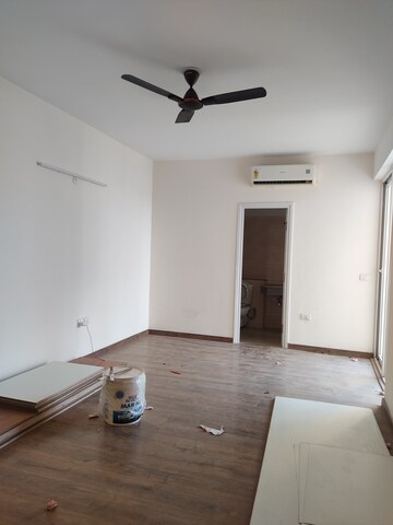 Furnished Amenities in 3 BHK Apartment at Emaar Imperial Gardens, Sector 102 – for Rent