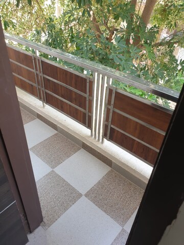 Balcony in 1 BHK Builder Floor at DLF City Phase V, Dlf Phase V – for Rent