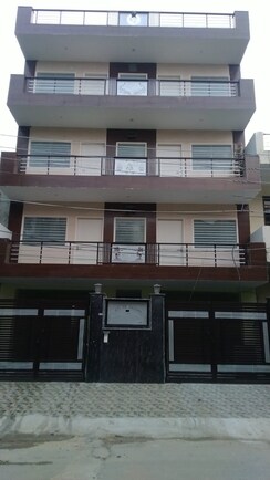 6+ BHK + Servant Room Villa For Sale in Palam Vihar