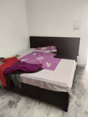 Bedroom in 3 BHK Independent House at Sector 33 – for Rent