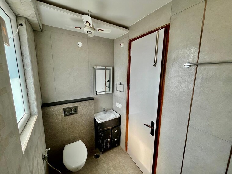Bathroom, sector 12 panchkula 3 Bedroom 3150 Sq.Ft. Builder Floor In Sector 12 Panchkula Panchkula 9301048