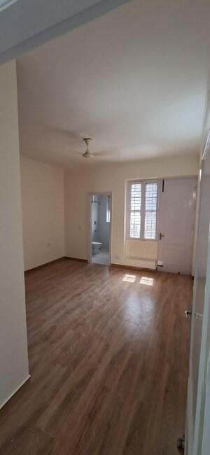 Room in 3 BHK Builder Floor at SS Mayfield Gardens, Sector 51 – for Rent