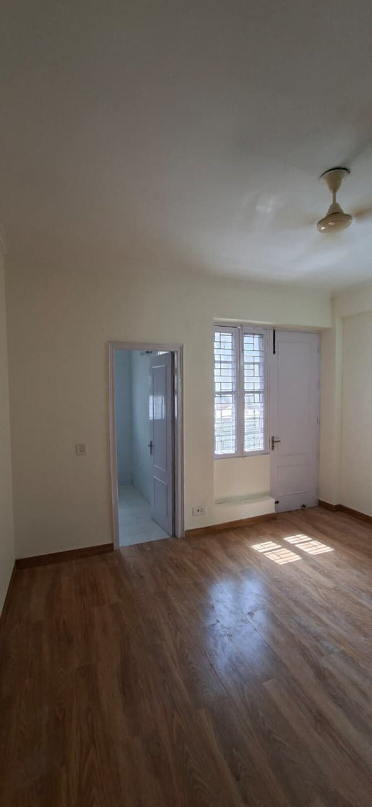 Room, ss-mayfield-gardens 3 Bedroom 1800 Sq.Ft. Builder Floor In Sector 51 Gurgaon 9301066