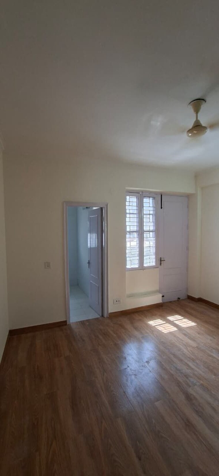 Room, ss-mayfield-gardens 3 Bedroom 1800 Sq.Ft. Builder Floor In Sector 51 Gurgaon 9301066