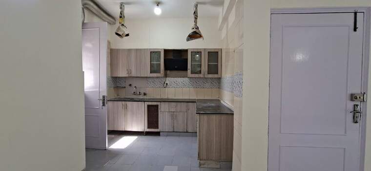 Kitchen, ss-mayfield-gardens 3 Bedroom 1800 Sq.Ft. Builder Floor In Sector 51 Gurgaon 9301066