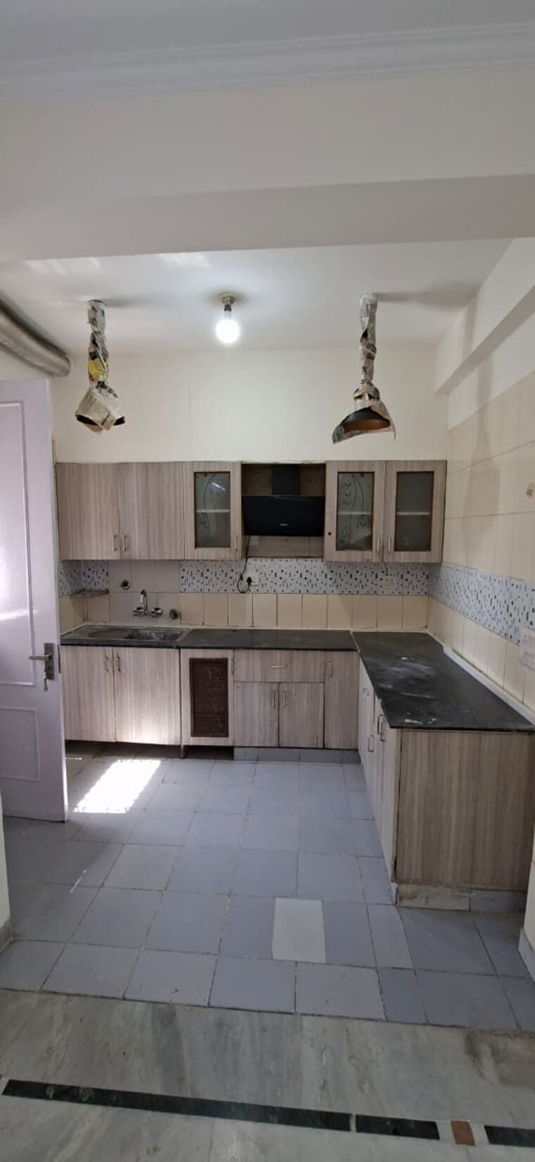 Kitchen, ss-mayfield-gardens 3 Bedroom 1800 Sq.Ft. Builder Floor In Sector 51 Gurgaon 9301066