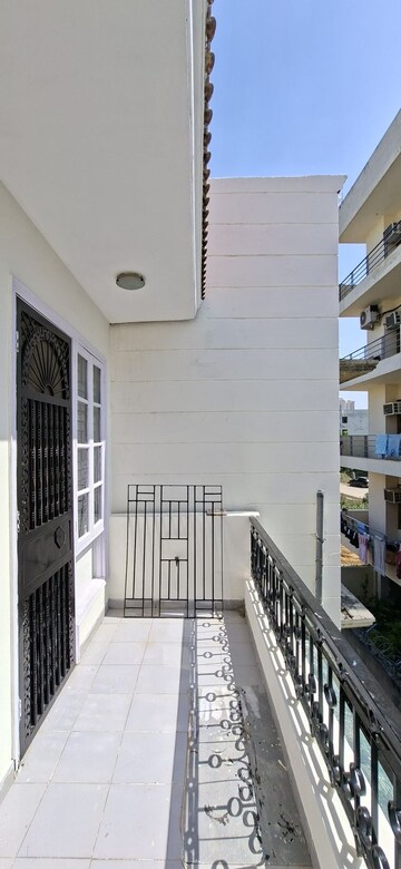3 BHK Builder Floor – Exterior View View at SS Mayfield Gardens, Sector 51 - for Rent