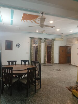 Living Room in 3.5 BHK Independent House at Sector 56 – for Rent