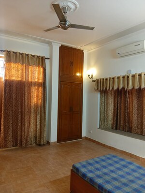 Living Room in 3.5 BHK Independent House at Sector 56 – for Rent