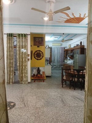 Parking in 3.5 BHK Independent House at Sector 56 – for Rent