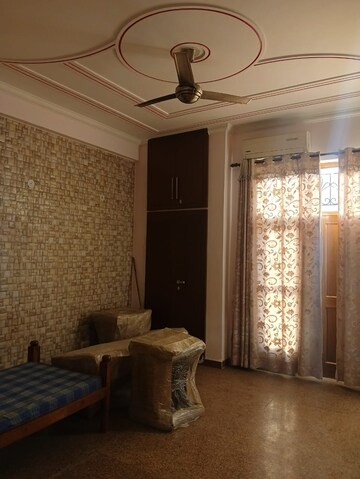 Living Room in 3.5 BHK Independent House at Sector 56 – for Rent