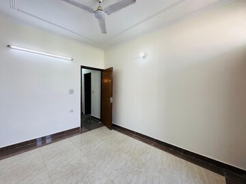 Room in 2 BHK Builder Floor at Saket – for Rent