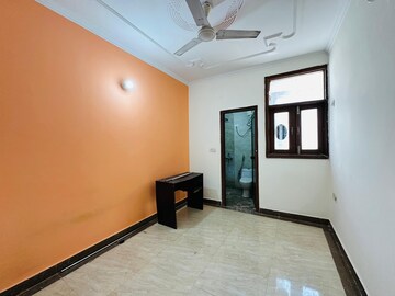 2 BHK Builder Floor For Rent in Saket