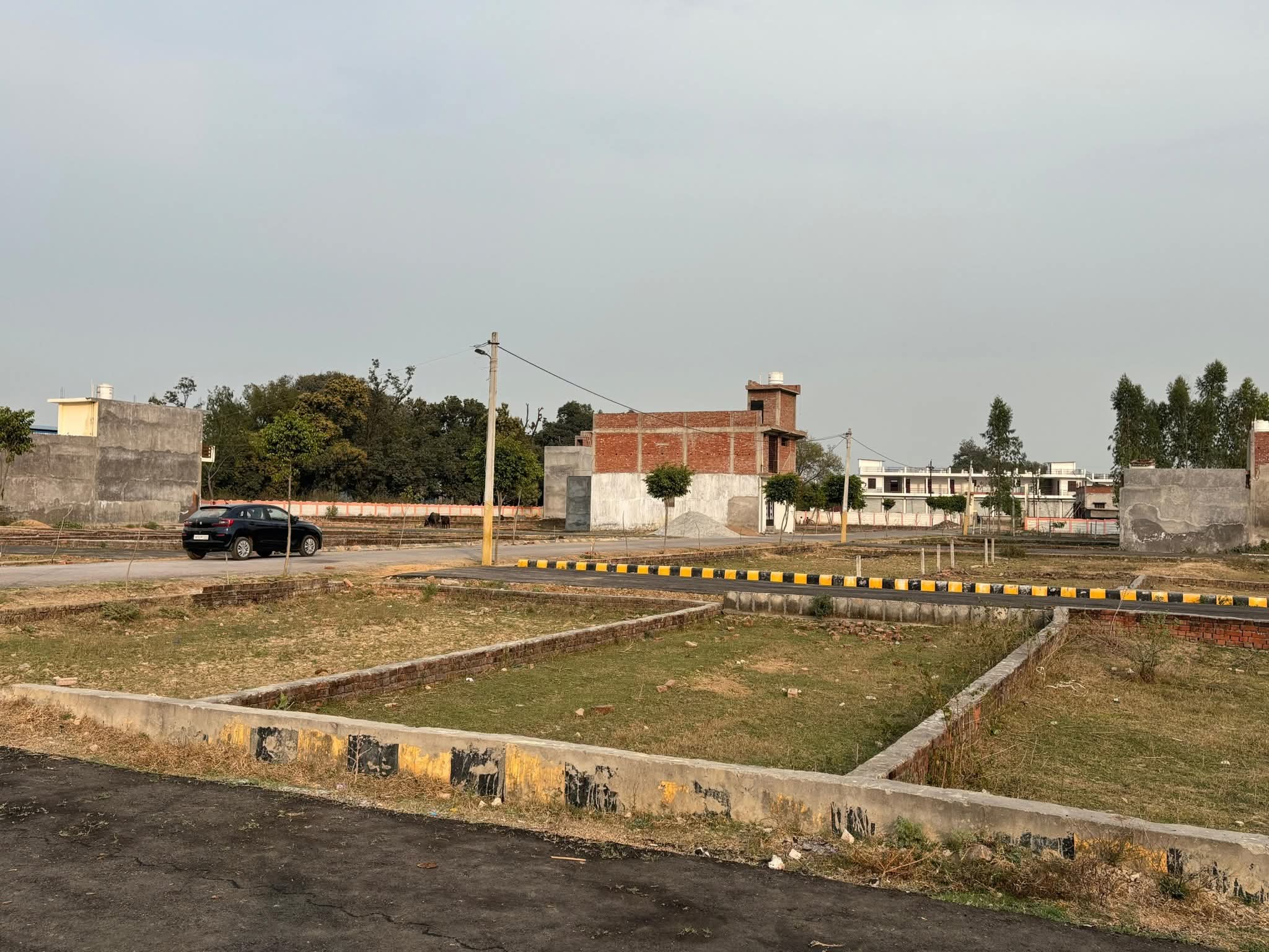 Plot For Sale in Raebareli Road