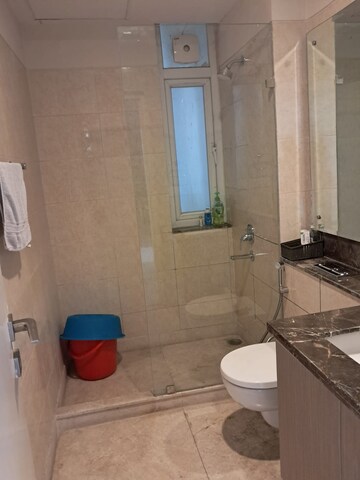 Bathroom in 3.5 BHK Apartment at DLF The Ultima, Sector 81 – for Rent