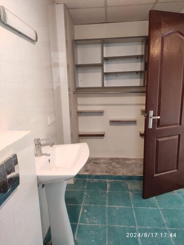 Master Bedroom in 3 BHK Apartment at Omaxe Waterscapes, Gomti Nagar – for Rent