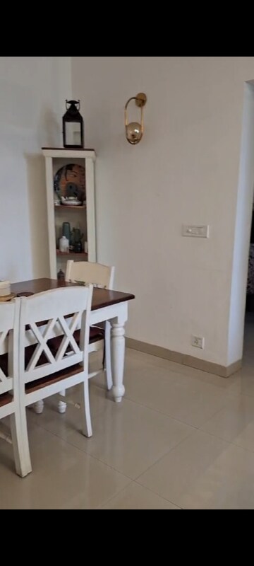 Master Bedroom in 2.5 BHK Apartment at Indiabulls Centrum Park, Sector 103 – for Rent