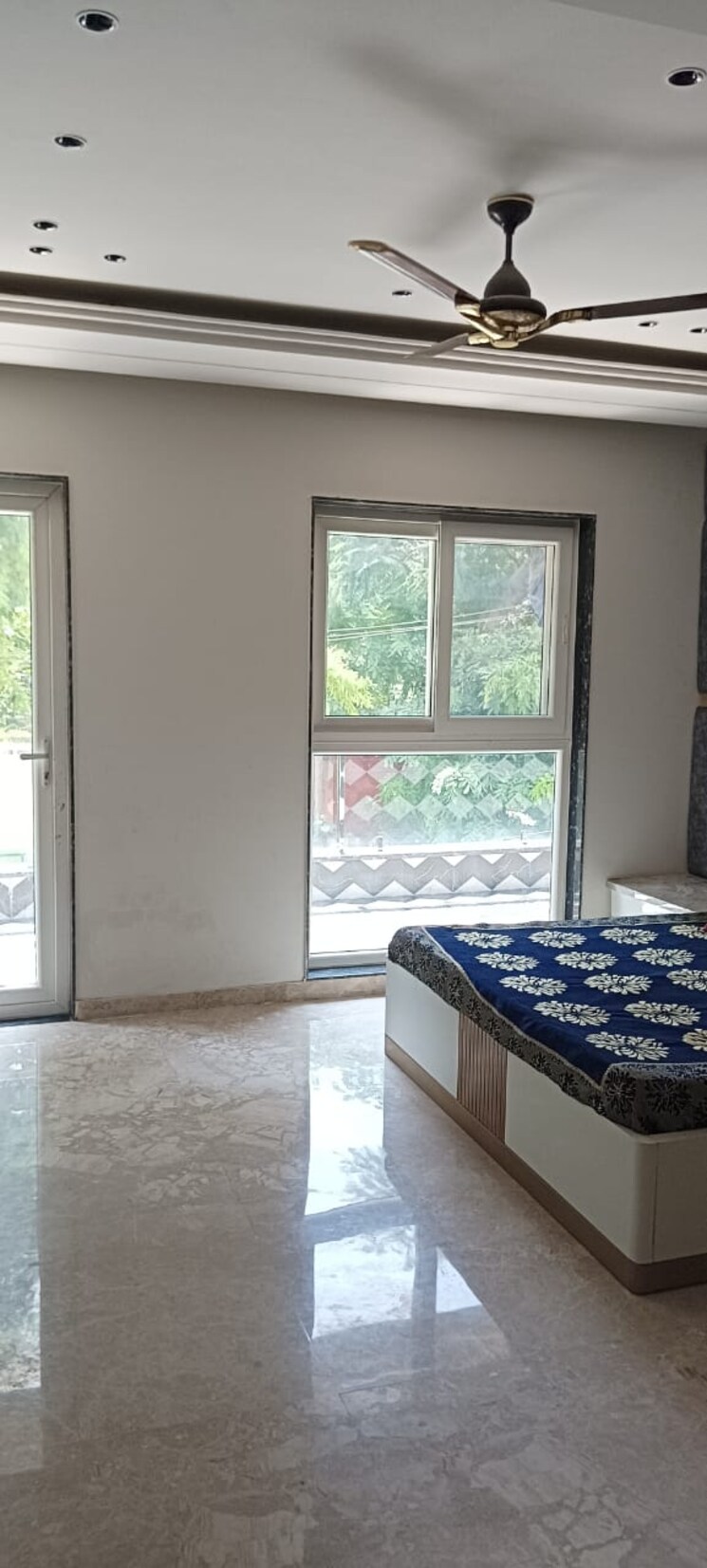 Bedroom, sector 17 4 Bedroom 598 Sq.Yd. Builder Floor In Sector 17 Faridabad 9301169