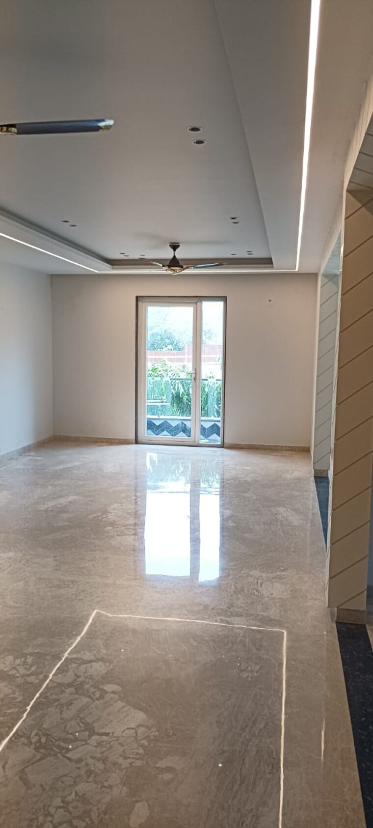 Room, sector 17 4 Bedroom 598 Sq.Yd. Builder Floor In Sector 17 Faridabad 9301169