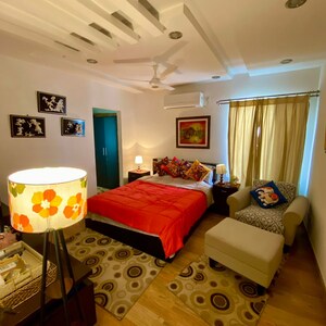 Room in 4 BHK Independent House at Banjara Hills – for Sale