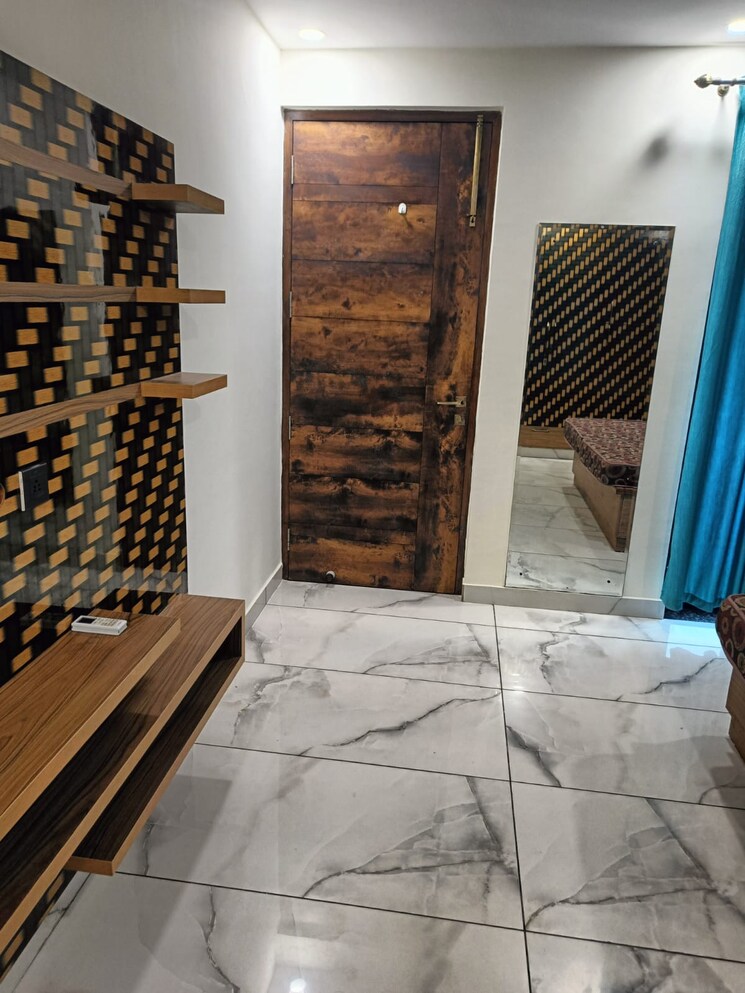 Balcony, sector 55 2.5 Bedroom 1360 Sq.Ft. Builder Floor In Sector 55 Noida 9301199