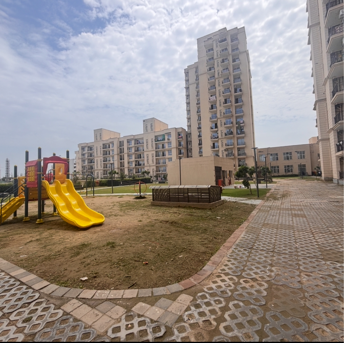 2 BHK Apartment For Rent in Signature The Millennia 2