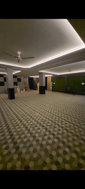 Parking in 4 BHK Builder Floor at Naraina Industrial Area Phase 1 – for Sale