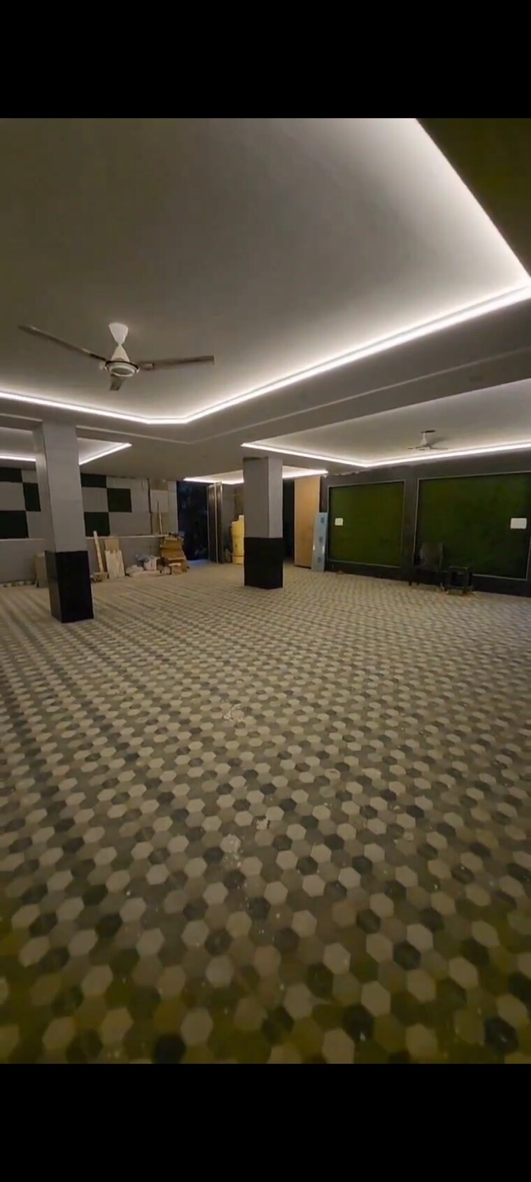  Parking, naraina industrial area phase 1 4 Bedroom 252 Sq.Yd. Builder Floor In Naraina Industrial Area Phase 1 Delhi 9301233