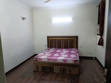 Bedroom in 3.5 BHK Builder Floor at DLF Atria, Dlf Phase ii – for Rent