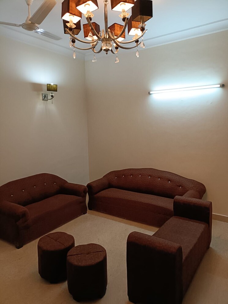 Living Room, dlf-atria 3.5 Bedroom 3200 Sq.Ft. Builder Floor In Dlf Phase ii Gurgaon 9301229