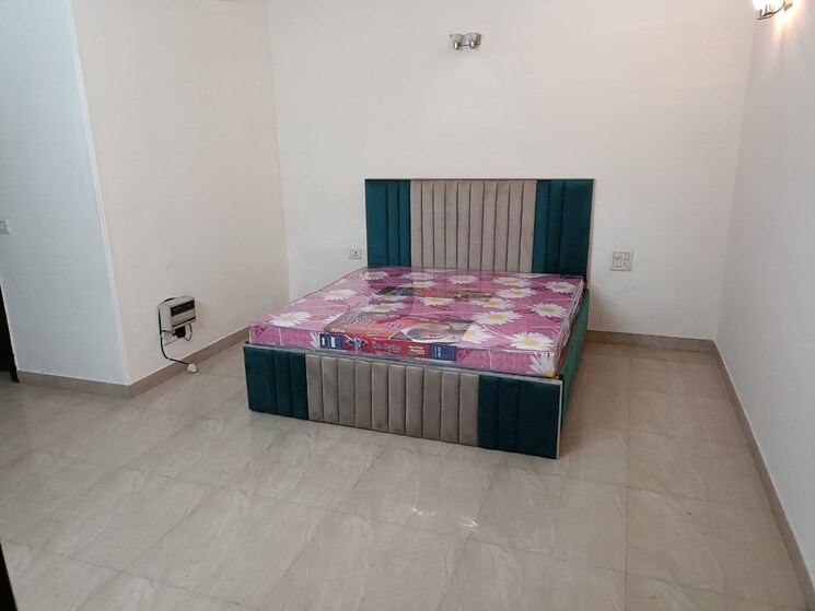 Bedroom, dlf-atria 3.5 Bedroom 3200 Sq.Ft. Builder Floor In Dlf Phase ii Gurgaon 9301229