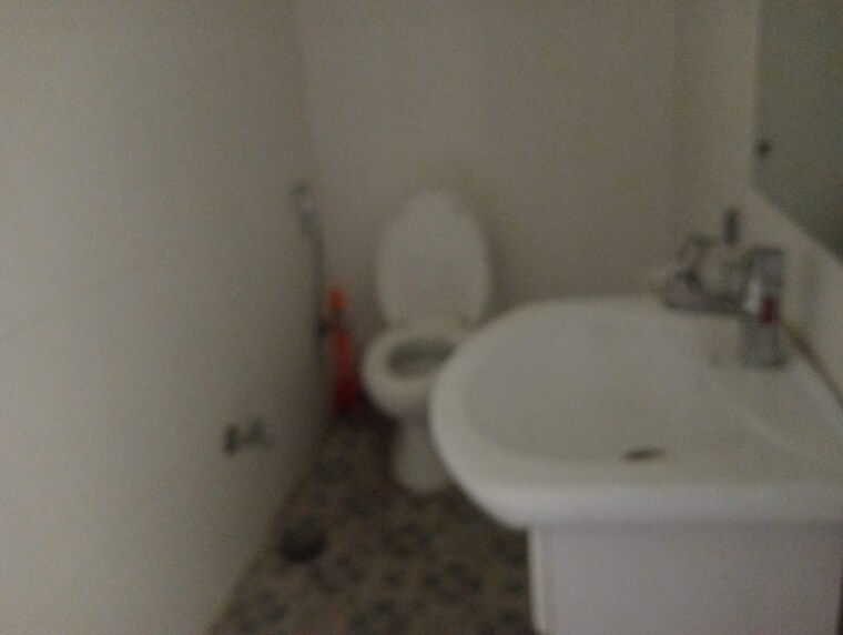 Bathroom, dlf phase i 3 Bedroom 200 Sq.Ft. Builder Floor In Dlf Phase I Gurgaon 9301228